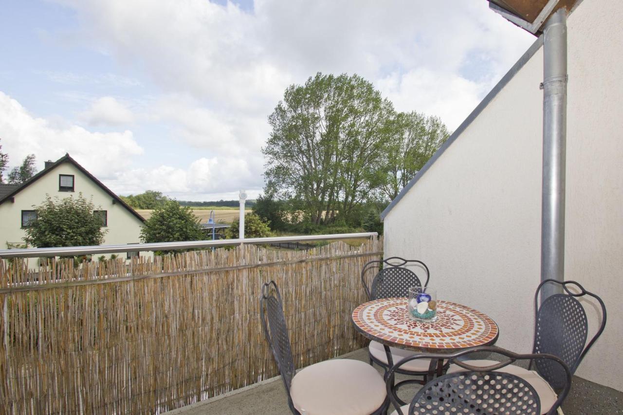 Strandnahe 2-Raum-Ferienwohnung Mit Balkon - Strandhaus Moenchgut Fewo 10 Лобе Екстериор снимка